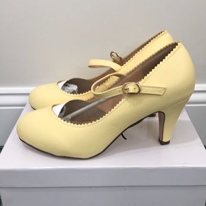 J. Adams Light Yellow Mary Jane Heels NEW